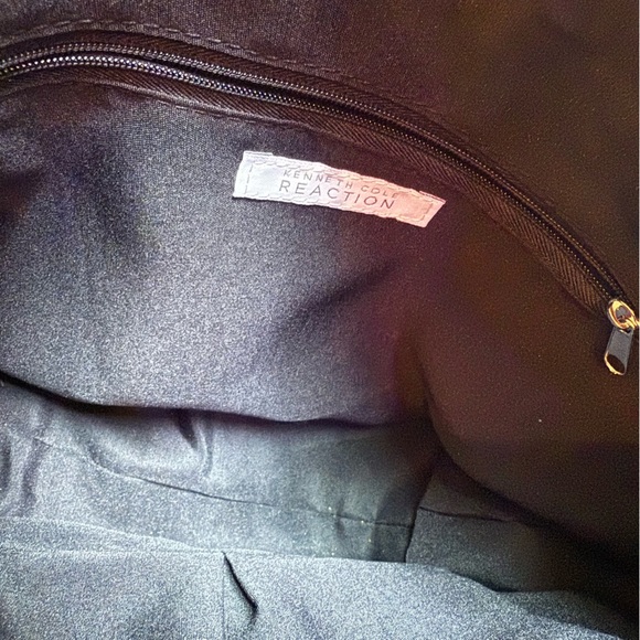 Vintage Kenneth Cole Reaction Black Faux Leather Shoulder Bag - Picture 7 of 8